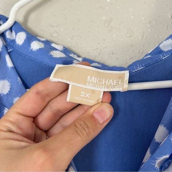 🦋 Michael Michael Kors Blue White Polka Dot Button Down Tie Blouse Casual - Picture 2 of 6
